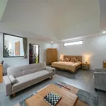 Villa Cempaka Ungu - Tranquil & Chic Pool Villa In The Heart Of Seminyak